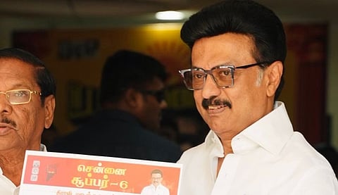 `சென்னை சூப்பர்-6' எனும் திராவிட மாடல் 2.O வாக்குறுதிகளை முதல்வர் மு.க.ஸ்டாலின் நேற்று வெளியிட்டார்.