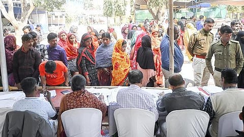 மேற்கு வங்கத்தில் திரிணமூல், பாஜகவுக்கு சவாலாகும் முதல் கட்ட வாக்குப் பதிவு - காரணம் என்ன?