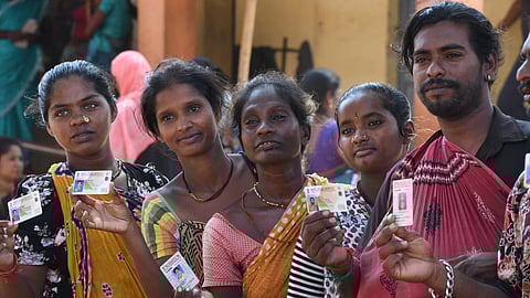 காலை 11 மணி நிலவரம்: தமிழக சட்டப்பேரவைத் தேர்தலில் 37.56% வாக்குப் பதிவு