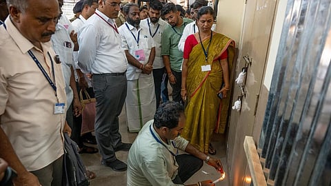 வாக்குப்பதிவு இயந்திரங்களுக்கு 4 அடுக்கு பாதுகாப்பு