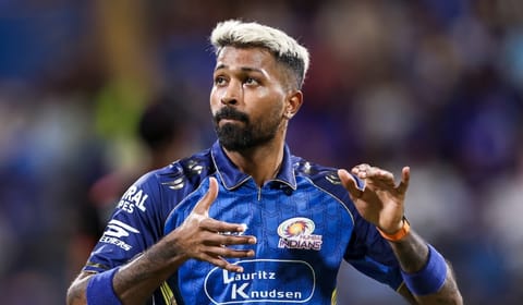 ஐபிஎல் தொடரில் ‘டெத்’ ஓவரில் வீச அஞ்சுகிறாரா ஹர்திக் பாண்டியா?