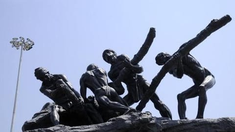 உழைப்பின் பெருமையை உலகுக்கு பறைசாற்றும் ‘மே தினம்’ - அரசியல் கட்சித் தலைவர்கள் வாழ்த்து