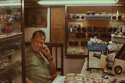 Your Guide To Finding The Best Vintage Glasses In Colaba