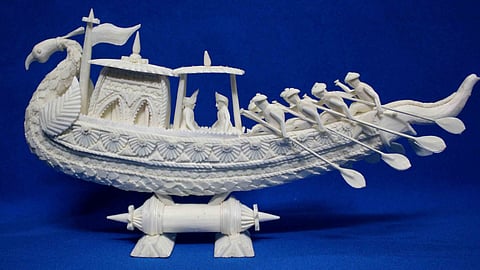 Sholapith, also referred to as Indian cork, is a white, soft, lightweight, and porous core extracted from the stem of the spongy aquatic shola plant.