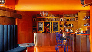 Peels Records & Bars, Bandung