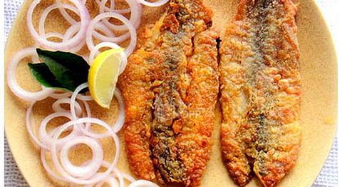 Feast On Your Favourite Fish This Bombil Season At These Iconic Mumbai Restaurants
