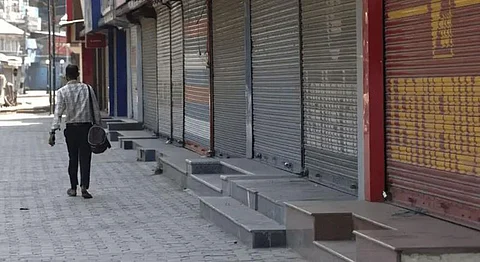 The Indian Supreme Court Orders The J&K Administration To Review Its Communication Restrictions