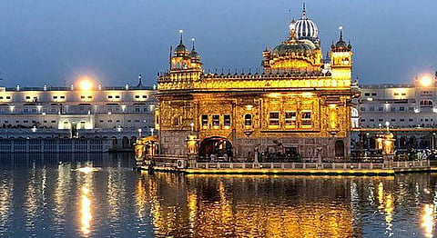 This Resolution Finally Allows Women To Sing Inside The Golden Temple