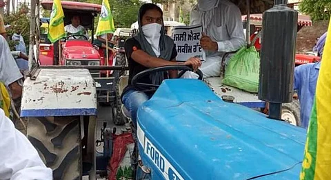 17-Year-Old Girl Takes Charge Of Protest Against Farmer Ordinances In Punjab