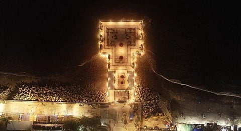 The New Dadar Viewing Deck Pays Homage To Mumbai’s Love Affair With The Sea