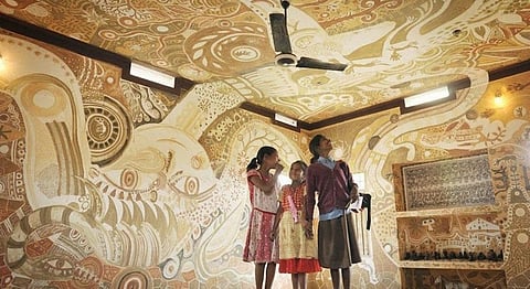 The Time A Japanese Artist Used Mud And Dirt To Paint An Indian Village’s Classroom