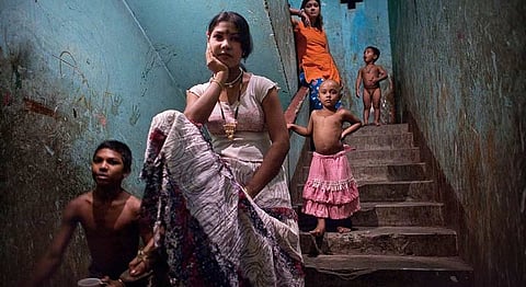 Experience The Realities Of Mumbai's Brothels Via A Reporter's Perspective
