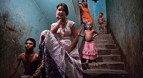 Experience The Realities Of Mumbai's Brothels Via A Reporter's Perspective 