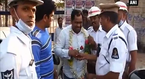 Hyderabad's Police Force Is Shaming Public Urinators In An Amusing Way