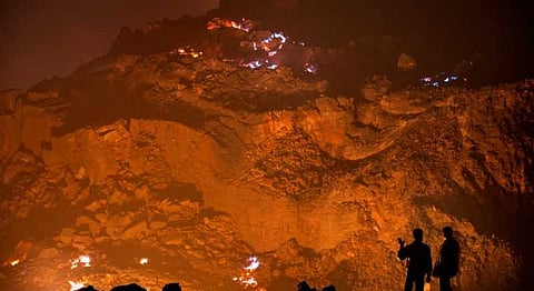 The Underground Fire That Has Been Raging In Jharia For 100 Years