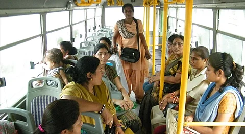 A New 'Women-Only' Bus Service In Maharashtra Could Change Transport For The Better