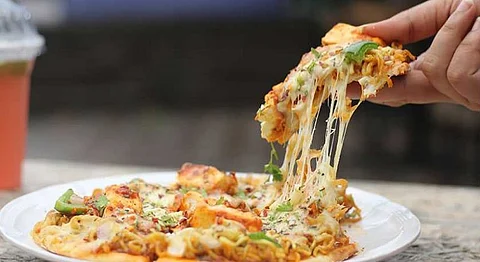 Heads Up, Mumbai! Maggi Pizza Is A Real Thing & We Know Where To Find It