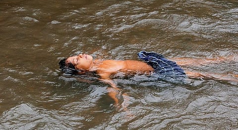 Mumbai’s Neglected Rivers - One Man Captures Their Fleeting Beauty