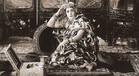 How A Spanish Dancer Became A Maharani