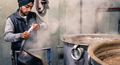 Documenting Tea Culture: The Chaiwallahs Of India