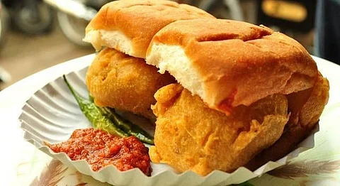 Mumbai, Tuck Into Wood-Fire Vada-Pav At This Tiny Stall