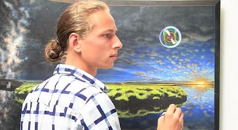 Watch This Dutch Artist Create Magic In Timelapse