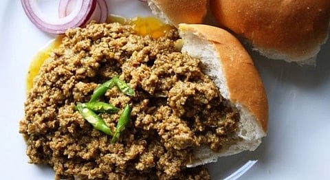 Falling In Love With Mumbai’s Most Iconic Kheema Pao