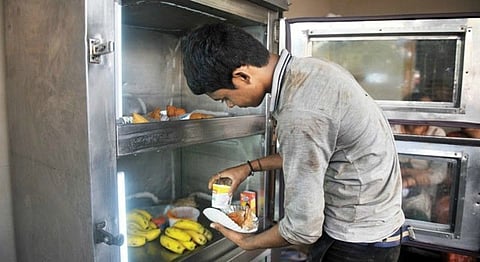 Gurgaon Gets Its First Community Fridge To Stop Food Wastage & Feed The Homeless