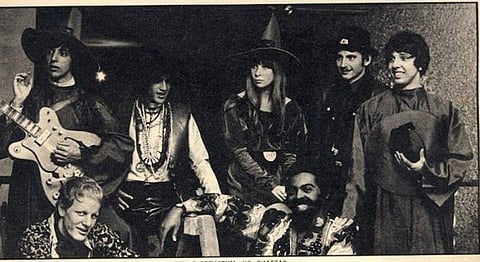 Gilberto Gil & Caetano Veloso with Os Mutantes.
