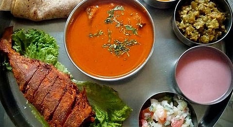 A Guide To 17 Delicious Fish Thalis In Mumbai For The City’s Seafood Lovers