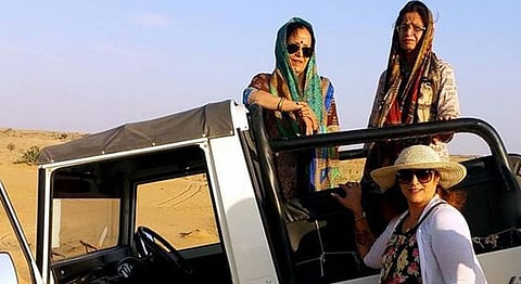 Naanis On The Highway