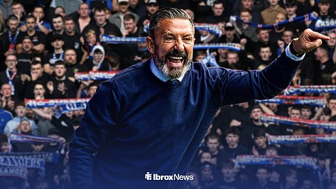 Derek McInnes angrily shouts at Ibrox.