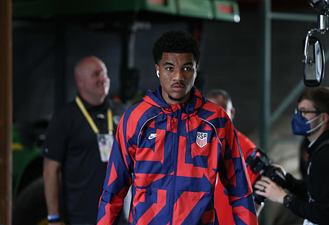 Malik Tillman arrives in Manchester to undergo Rangers medical, will join up with squad in Blackpool on Saturday