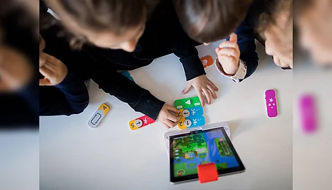 Screen time does impact eyesight of young people