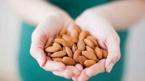 Here’s how a handful of almonds impact weight loss