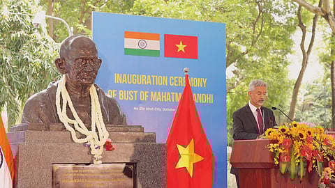 Indian Minister Jaishankar unveils Mahatma Gandhi bust in Vietnam