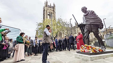 Multifaith ceremony marks Gandhi Jayanti at Manchester’s iconic landmark
