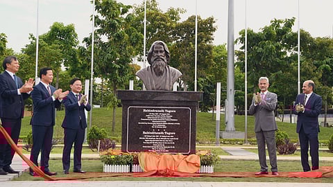 Indian Minister Jaishankar interacts with diaspora in Vietnam