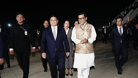 PM Modi welcomes Vietnam PM on State Visit to India