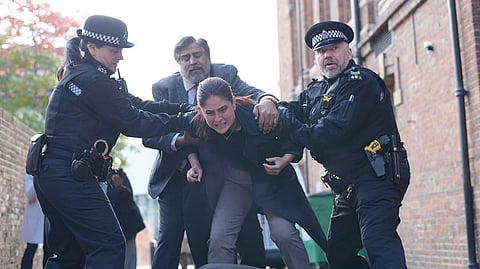 Kareena Kapoor Khan unveils fierce avatar for ‘The Buckingham Murders’