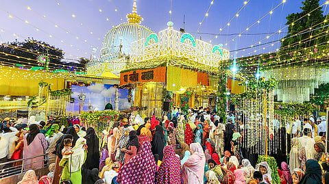 PM Modi, President Murmu lead Eid greetings in India