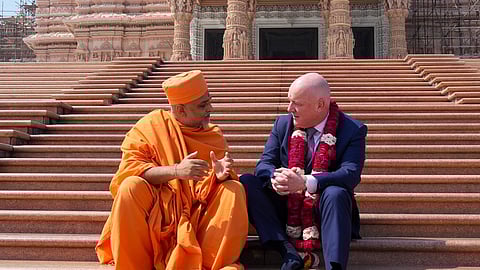 New Zealand PM visits Delhi's Swaminarayan Akshardham Temple