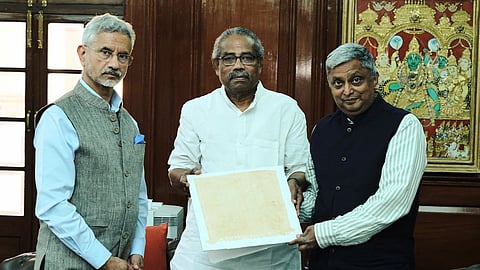 India receives Mahatma Gandhi artefacts from South Africa