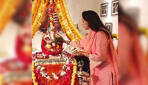 Ganpati Visarjan: Hema Malini and family bid adieu to Bappa