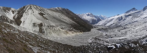 Glacial lake flood threat in the Himalayas (Image: Flickr Commons, MattW, CC BY-NC-ND 2.0)