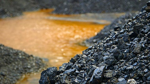 How the demand for coal is transforming the environment and the people who depend on it (Image: Wilson-Centre, Environmental Change and Security Program, Flickr Commons, CC BY-NC-ND 2.0)