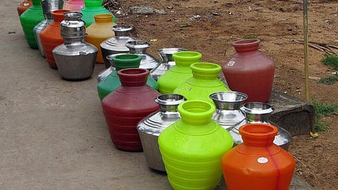 These bright plastic jugs are ubiquitous in Chennai and Tamil Nadu. (Image: McKay Savage, Flickr Commons; CC BY 2.0)