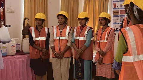 (Image Source: CYDA, PEF, UNICEF (2022) One stop shop and services: Bringing 21st century skills to rural Maharashtra)