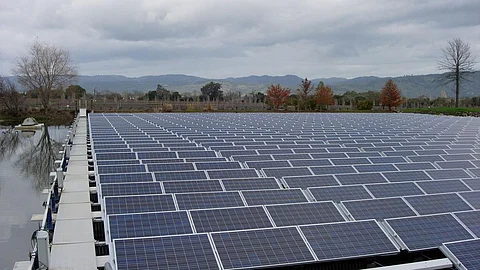 Floating solar. Far Niente vineyard in Napa Valley, California. Image for representation purposes only (Image Source: Solarwriter via Wikimedia Commons)