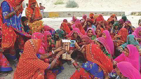 A training exercise on water and sanitation, as part of an EU-funded project on integrated water resource management in Rajasthan. (Image: UN Women Asia and Pacific; CC BY-NC-ND 2.0 DEED)